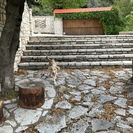 βιλα ζαγορίτσα Kalawrita